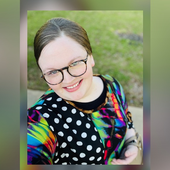 Meet your Posher, Ami - Picture 2 of 8